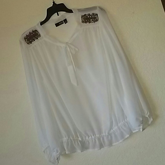 🌟 a.n.a. White Sheer Top - Picture 2 of 6